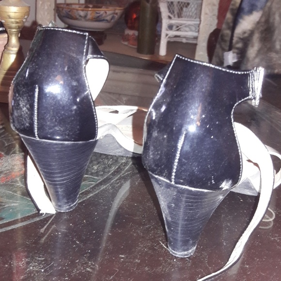 New Directions - Picture 4 of 5